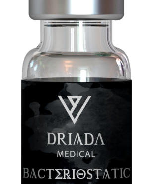 frasco negro con agua bacteriostática